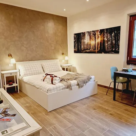 Messer Dario In Apartment *