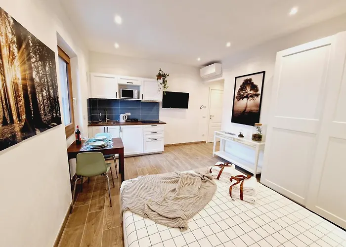 Messer Dario In Apartment Florenz