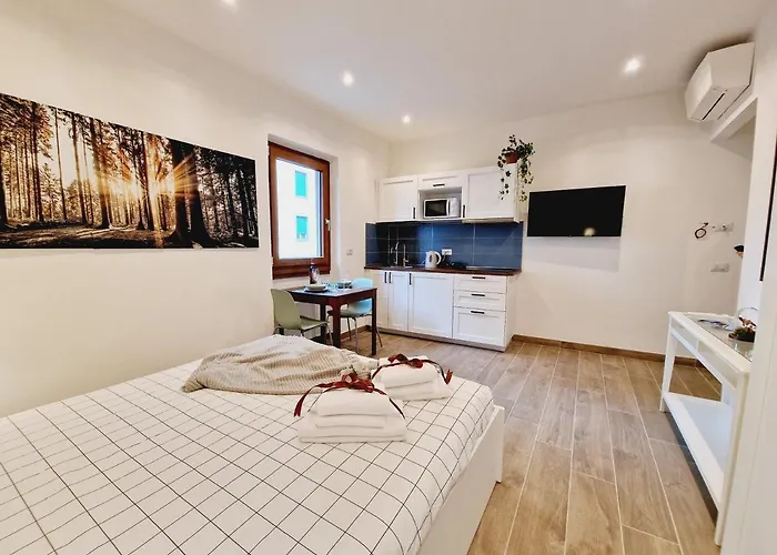 Messer Dario In Apartment Florenz